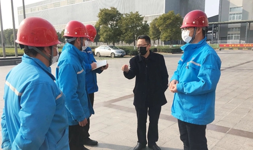 王大真到股份公司、楚星公司和松滋肥業(yè)現(xiàn)場檢查疫情防控及安全生產(chǎn)情況